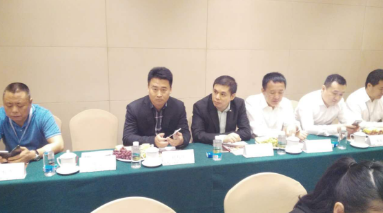 仟億達(dá)作為龍商會(huì)成員，積投身節(jié)能環(huán)保能源事業(yè)，利用生物質(zhì)多聯(lián)產(chǎn)、碳交易等業(yè)務(wù)為龍江做貢獻(xiàn)，助力龍江經(jīng)濟(jì)發(fā)展。